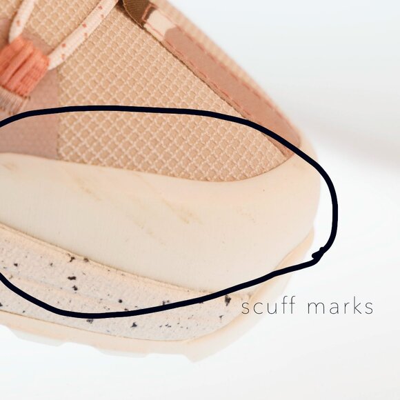 On Cloudtrax Size 8 Womens sneaker/boots Rose/Ivory - Picture 14 of 15